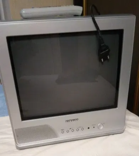 маленький телевизор SAMSUNG