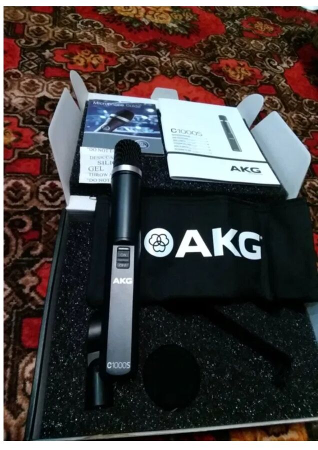Продам мікрофон Akg c1000 S.