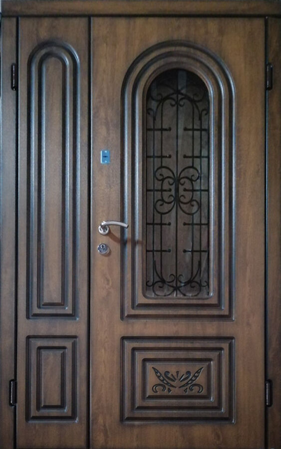 Вхідні двері в будинок