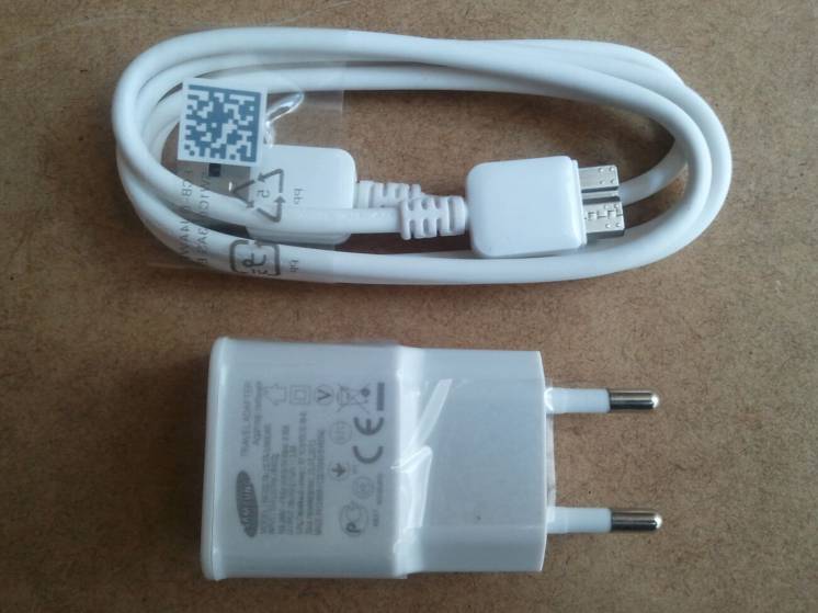 Зарядка USB 2,1Ah и кабель SAMSUNG Galaxy NOTE 3, S5, G900