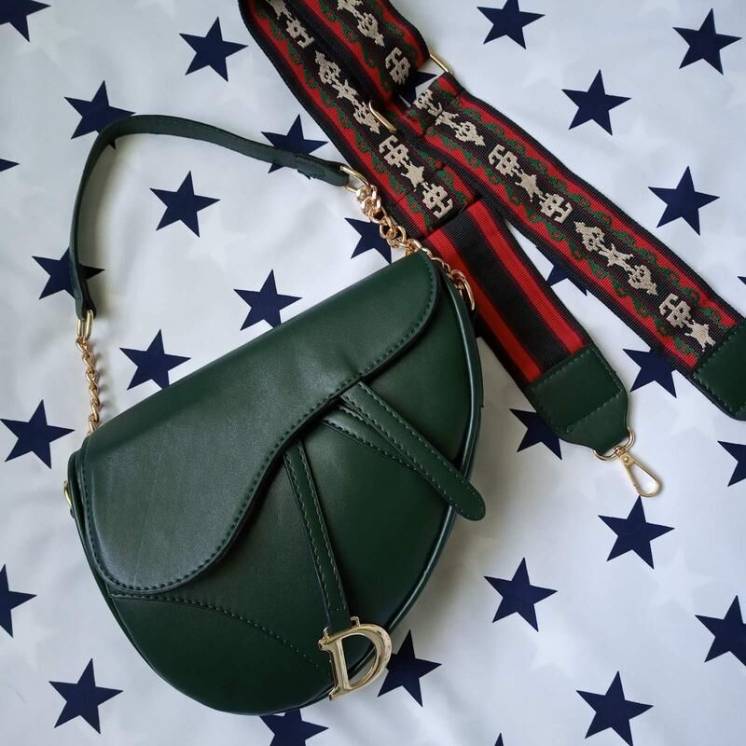 Женская седельная сумка пистолет в стиле диор темно -зеленая хит сезон