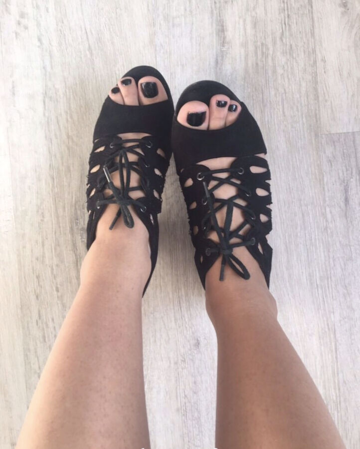 Туфли женские чёрные низкий каблук сандалии босоножки