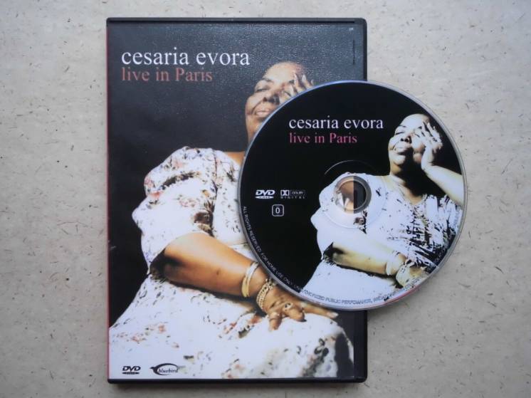 DVD диск музыка Cesaria Evora - Live in Paris