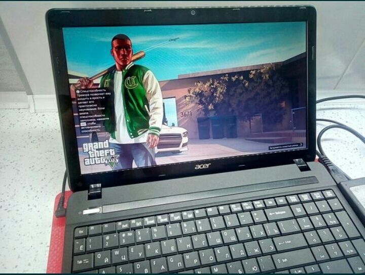 Игровой ноутбук 15.6 Acer E1-571 i7-3612QM 8Gb 750Gb Intel HD 4000