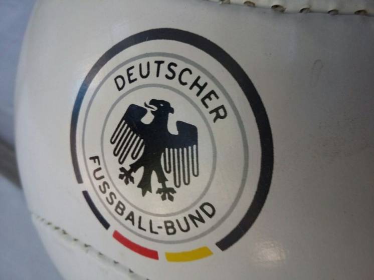 Продам футбольный мяч с подписями сборной команды Германии