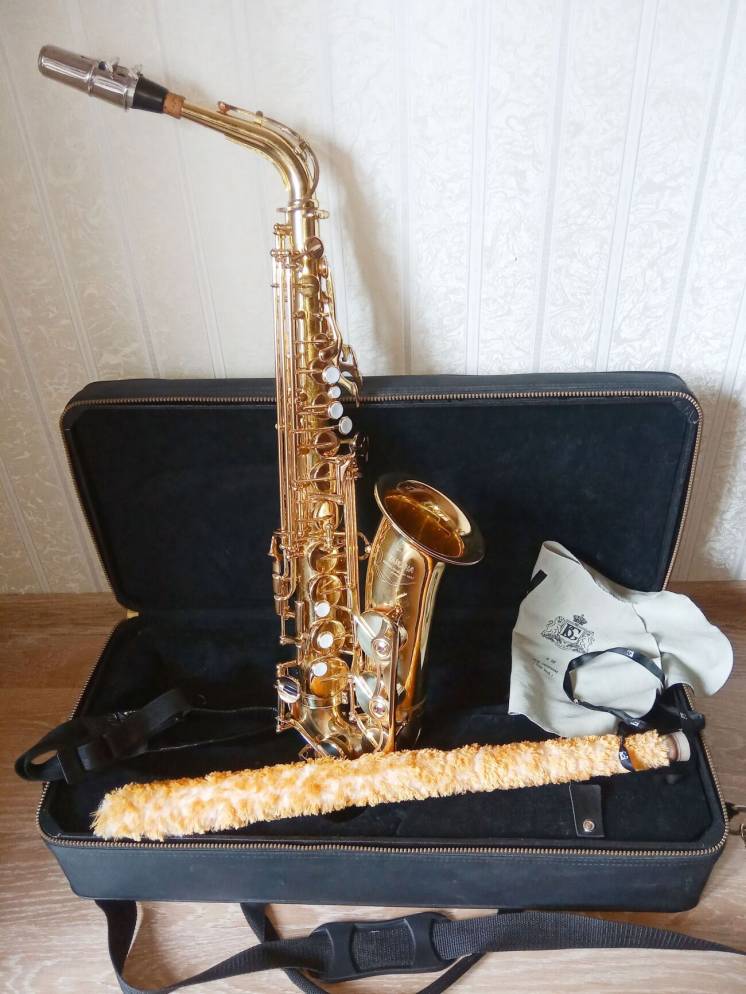 Саксофон Yamaha YAS-52