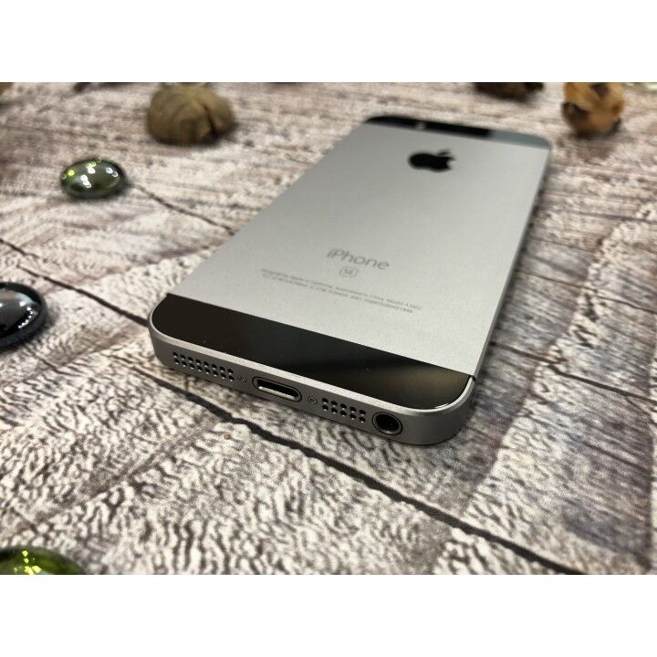 Apple IPhone SE 16Gb Space Gray Магазин. Рассрочка. Гарантия