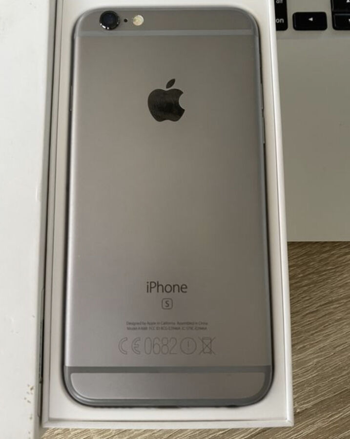 iPhone 6S 64 Gb.