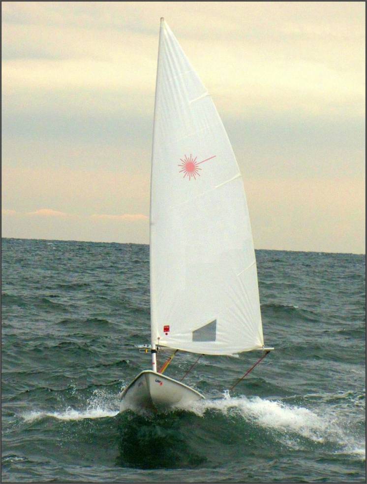 Парус яхты: Laser Standard sail MK1 от LaserPerformance UK.