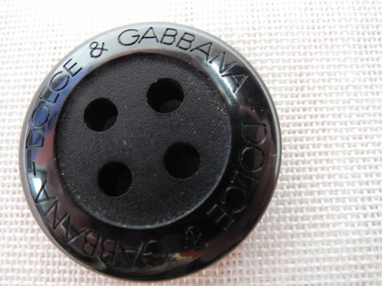 Пуговица dolce gabbana 30 мм (оригинал) черная