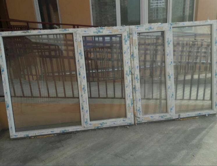 Продам металлопластиковые двухстворчатые окна в ОДНО СТЕКЛО