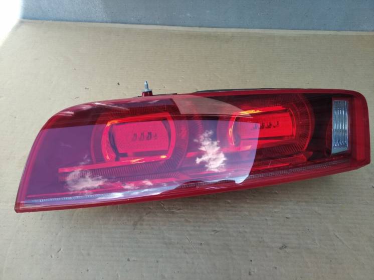 Фонарь задний правый Audi R8 LED 420945096D