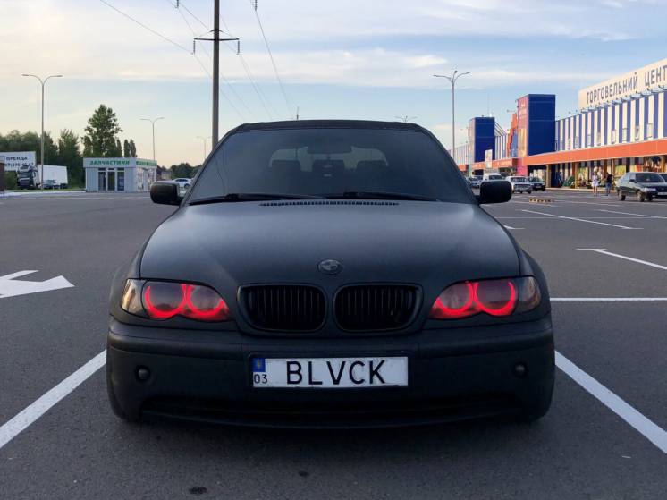 BMW 320d 180hp Total Black Edition
