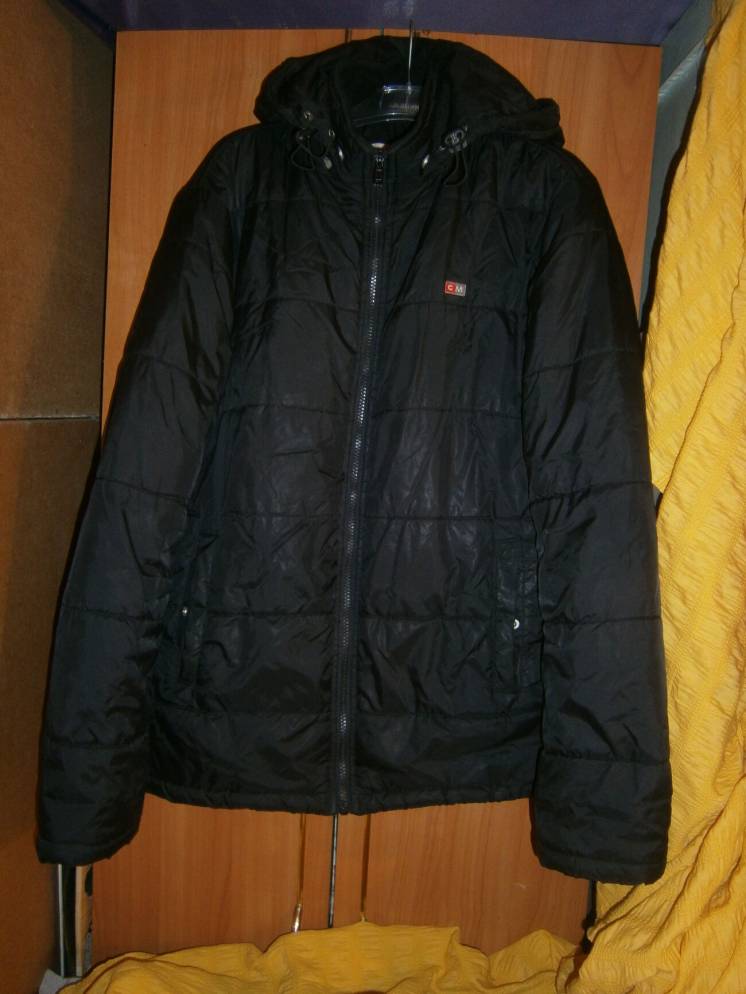 Куртка зимняя. р. 48. в плечах-45 см.