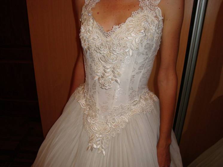 Продам свадебное платье-ТОРГ