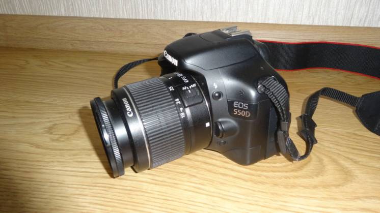 Canon  550d EFS 18-55 пробег 16500 идеал