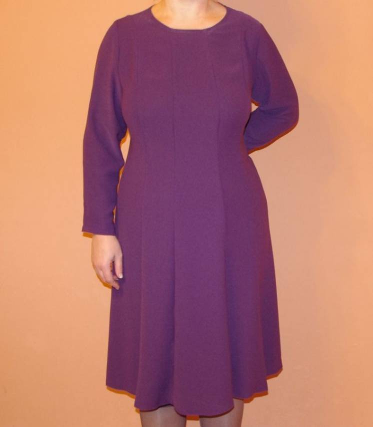 Платье Новое Красивого Силуэта Фиолетового Цвета 54 Размер