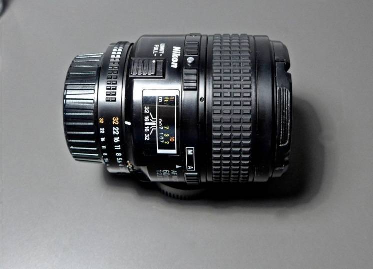 Объектив Nikon AF 60mm f/2.8D Micro