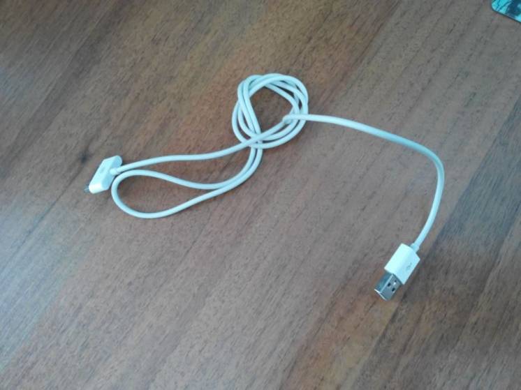 Ipad Iphone Ipod Apple ( USB кабель )