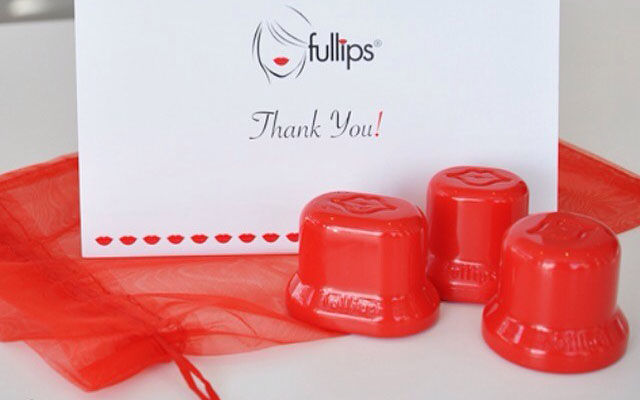Фуллипс - plumper для увеличения губ.
