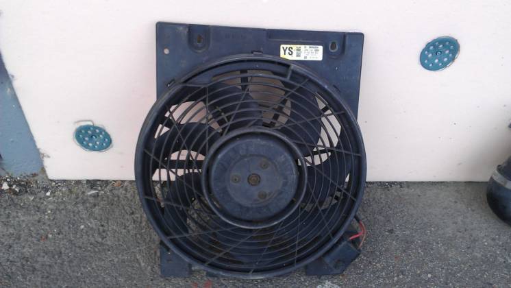 Вентилятор радиатора кондиционера Opel Astra G