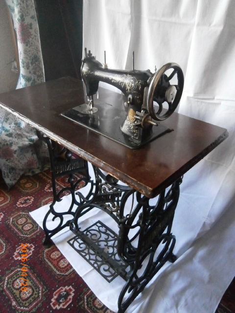Старинная швейная машина Durkopp