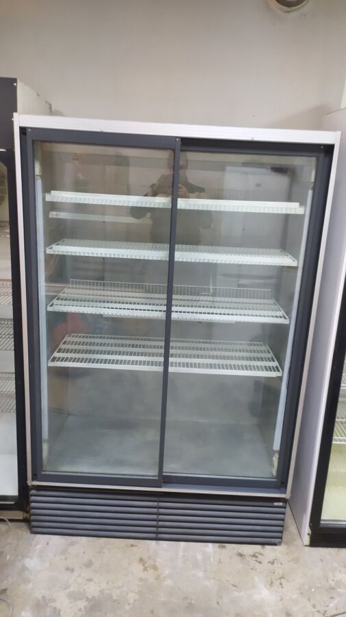 Холодильный шкаф Caravell