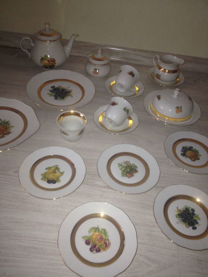 Чайный сервиз на 12 персон, 42 предмета. Thun, Чехословакия.