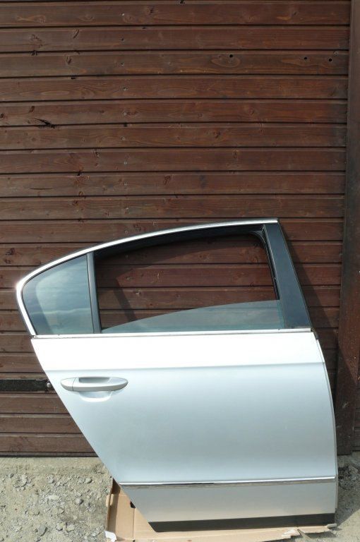 VW Passat B6 sedan дверь задняя правая в сборе  LA7W