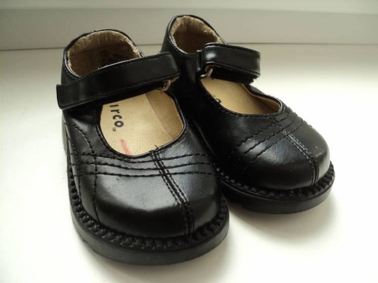 Новые кожаные туфельки Cirсo, оригинал США, 19 размер, 12 см.