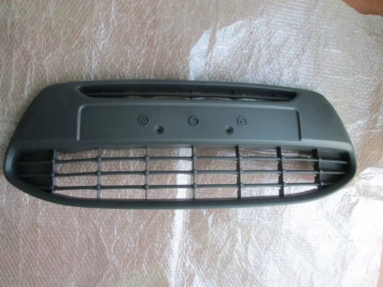 Решетка радиатора в бампер Ford Ka 08-14 735437417