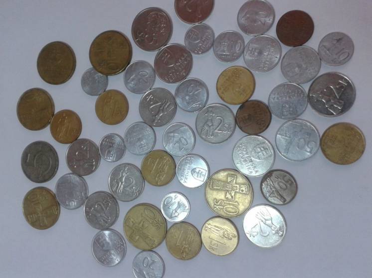 Монеты Словакии 1,2,5,10 крон 1982-98г.