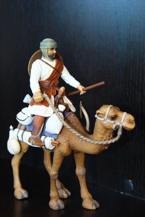 араб на верблюде ( Schleich ) 90-100мм