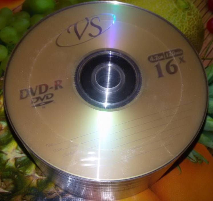 Диски DVD-R VS 4,7 Gb 16x упаковка Bulk 50 шт новые цена качество!