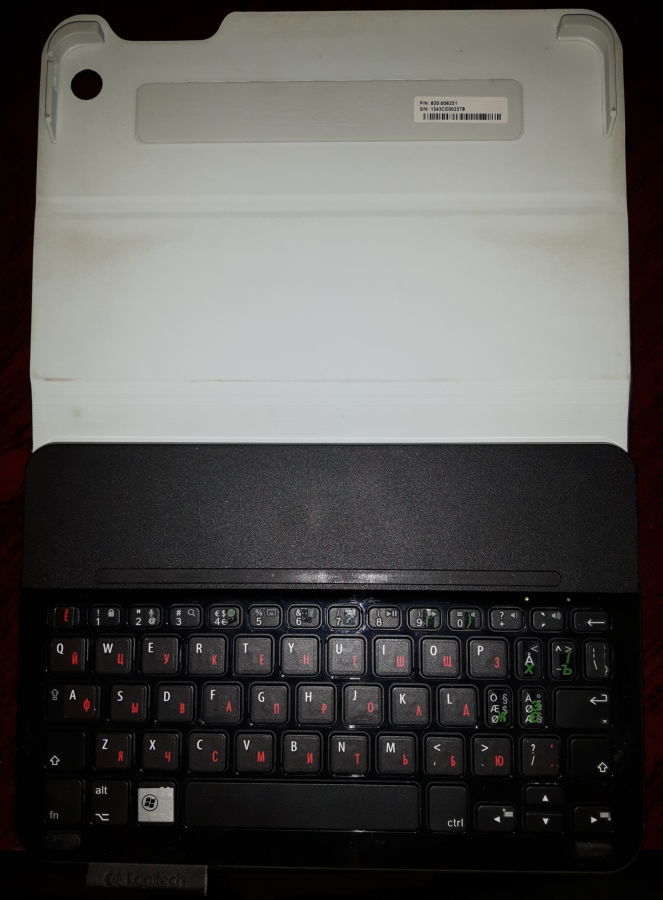 Logitech Folio m1 BT-клавиатура