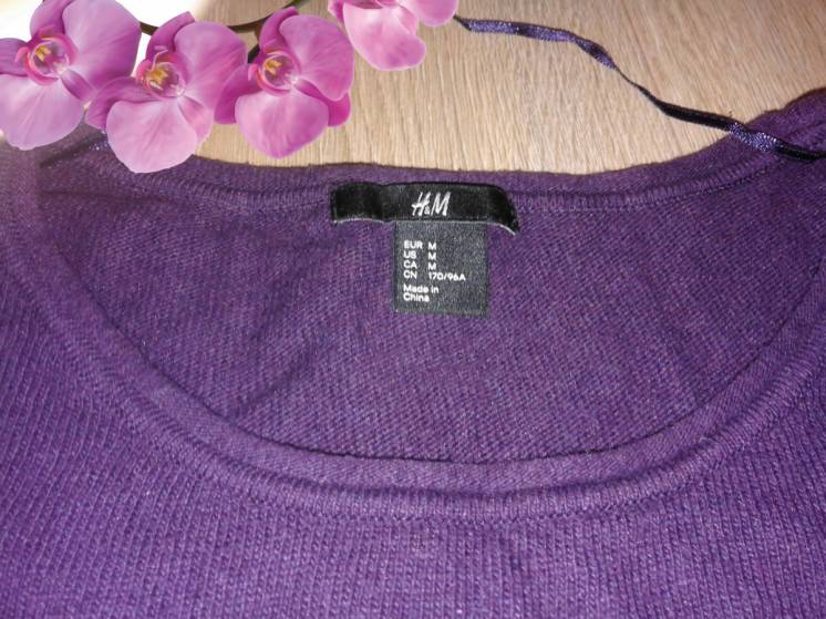 Фирменный свитер h&m большого размера.