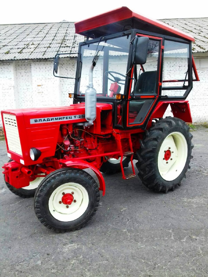 Экспортный б/у трактор 1997 года выпуска Владимирец Т 25 А 25 л/с