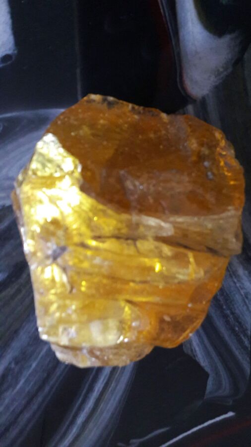 Продам драгоценный природный камень цитрин и др. минералы