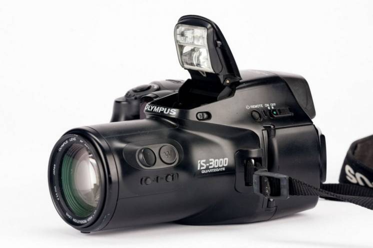 Продам Фотоаппарат Olympus IS-3000