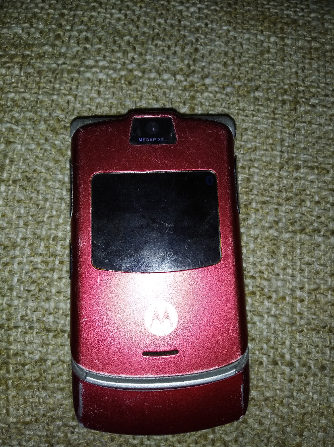 Телефон кнопочный  Motorola.