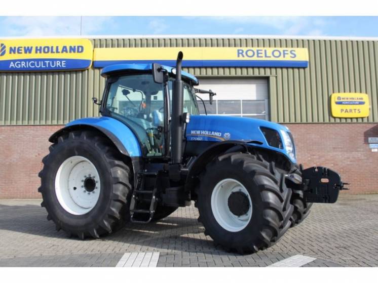 Новий трактор NEW HOLLAND 7060