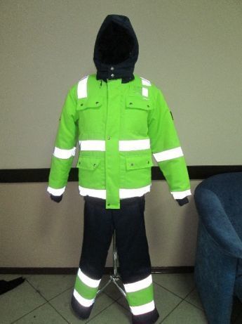 Утепленный костюм дорожника. Зеленая форма дорожника