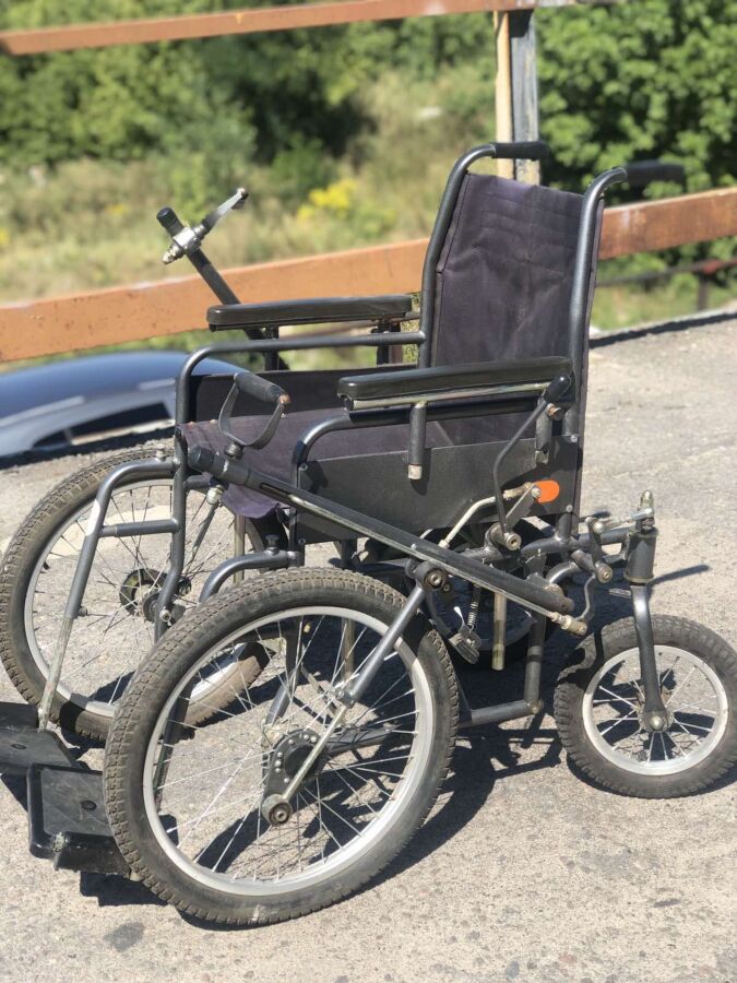 Продам инвалидную коляску для прогулок
