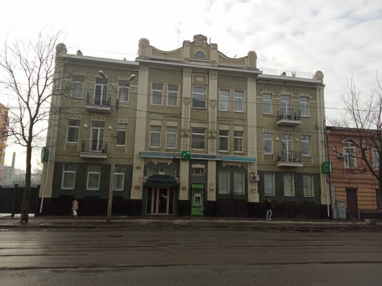 Продам нежитлові будівлі 2’381,60 кв.м: м.Харків, пр.Московський,60