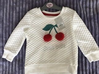Модний дитячий светр