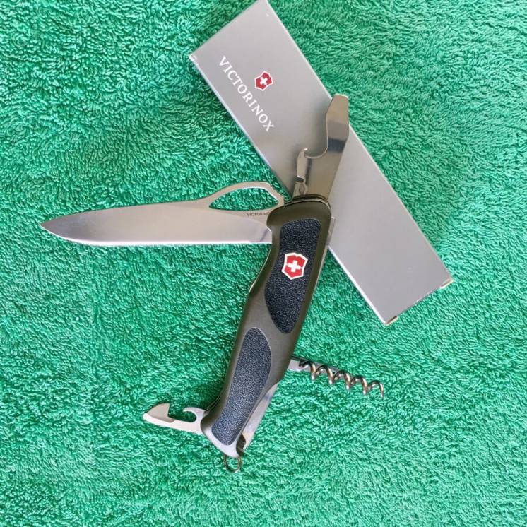 Нож Victorinox RangerGrip