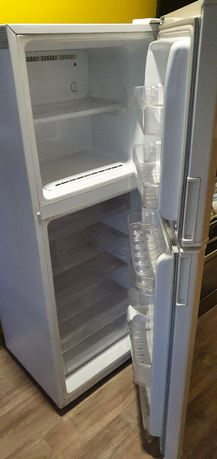 Холодильник      Samsung