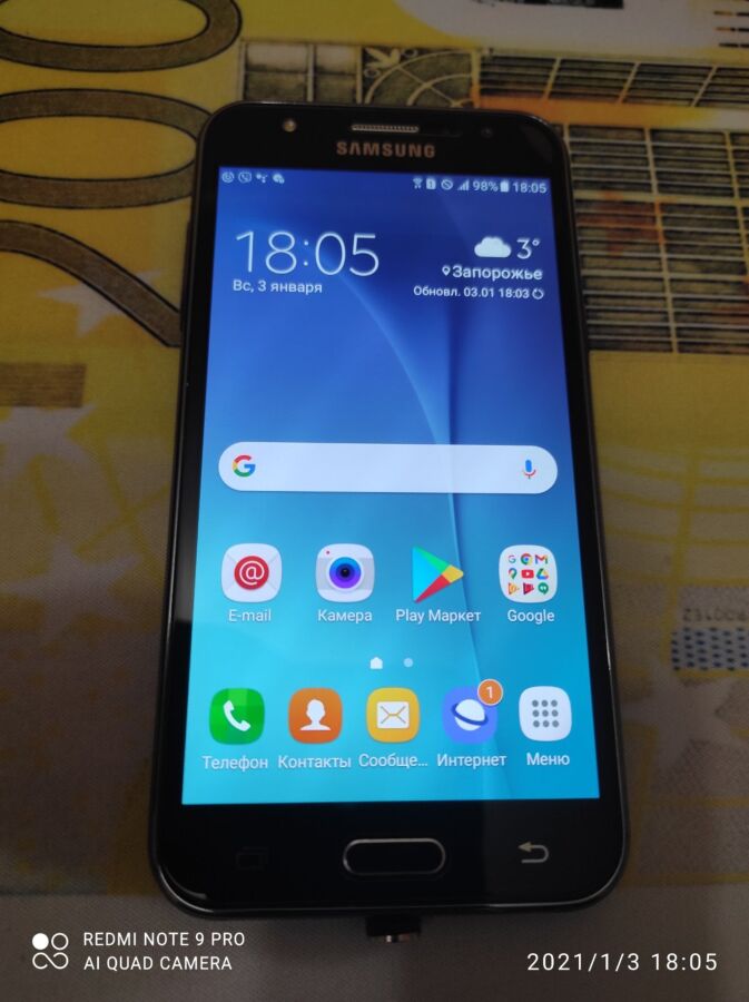 Смартфон Samsung Galaxy  J 5 .