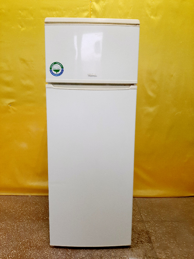 Двухкамерный холодильник Vestel 145×54cm