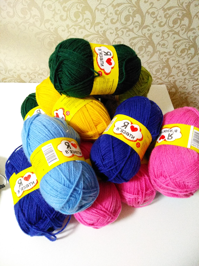 Пряжа нитки для вязания много цветов мягкая 180 м/100 г.
